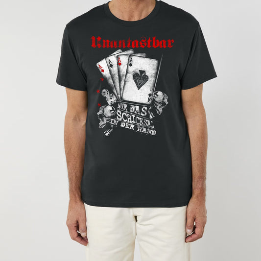 Unantastbar T-Shirt „Nur das Schicksal“ mit Assen, Würfeln und Totenköpfen vorne, getragen